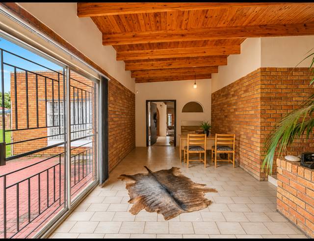 3 BEDROOM HOUSE FOR SALE IN THREE RIVERS EAST